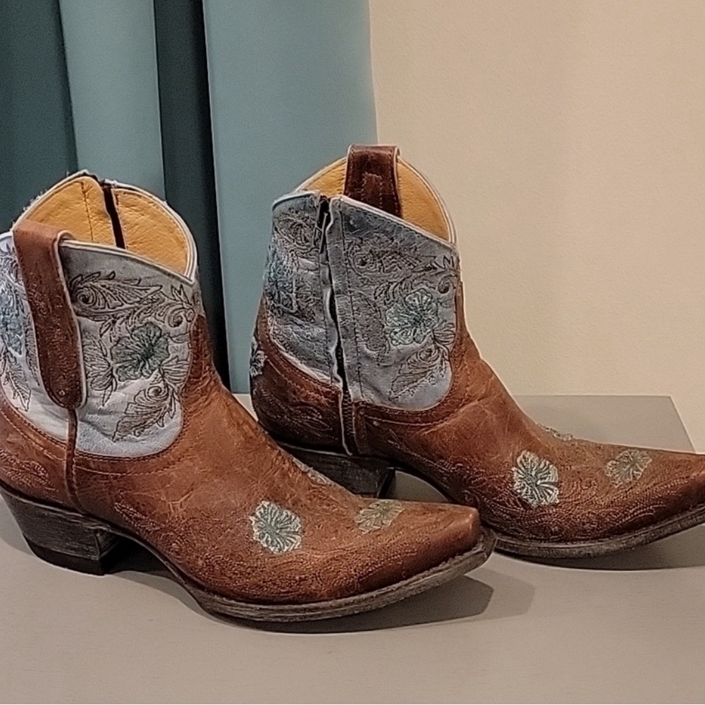Old Gringo Tan and Aqua Ankle Boots 7 ½